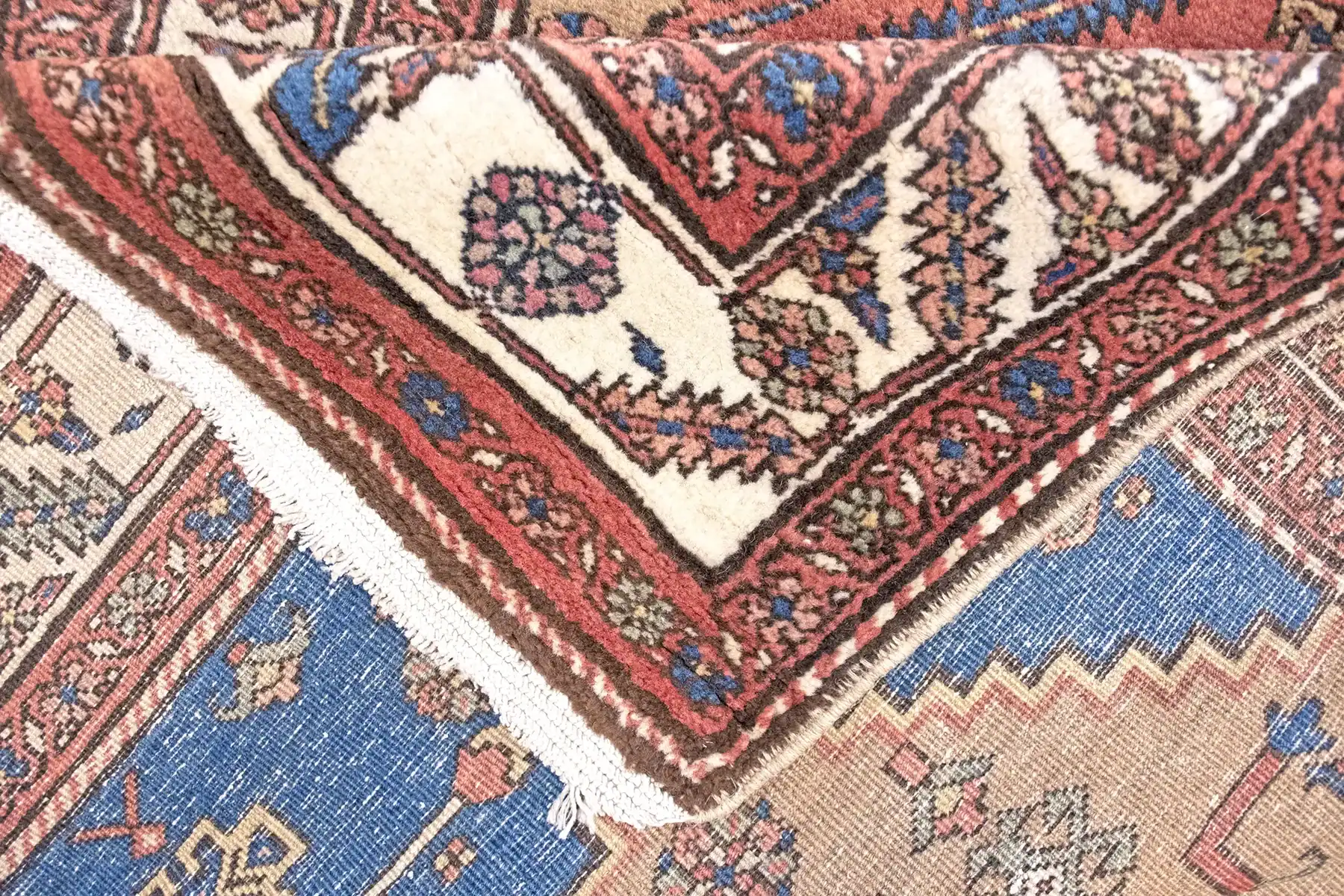 3 x 15 Antique Heriz Wool Rug - Image 4